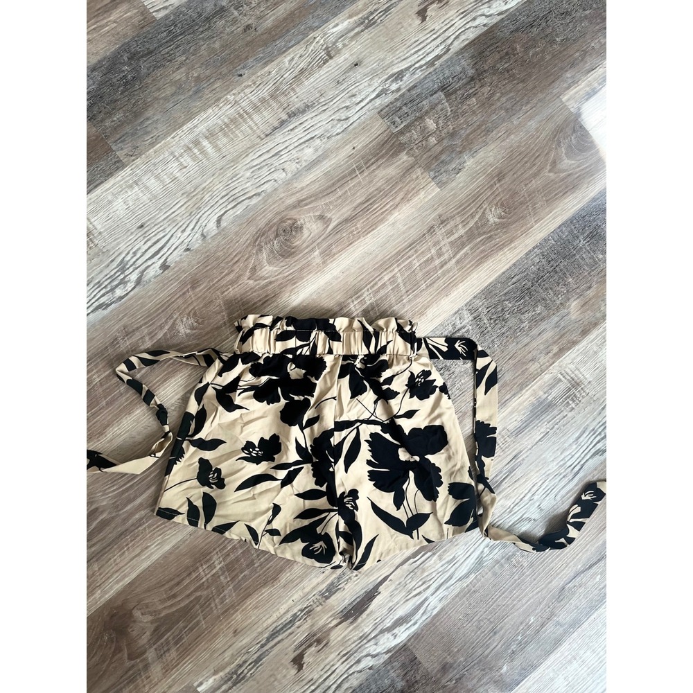 SHEIN Tan Black Floral Paperbag Waist Tie Front Shorts Womens Size XS 2